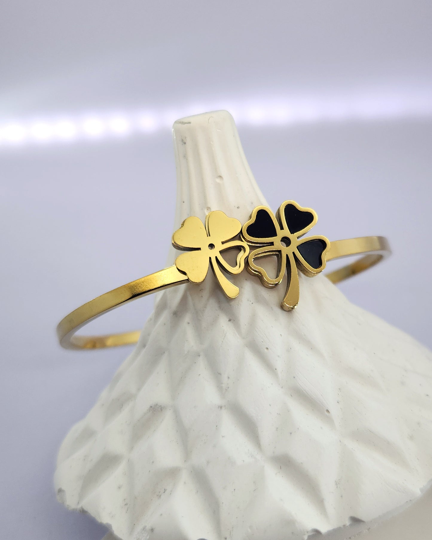 The Clover Duet Bangle | A Chic Gold & Black Talisman
