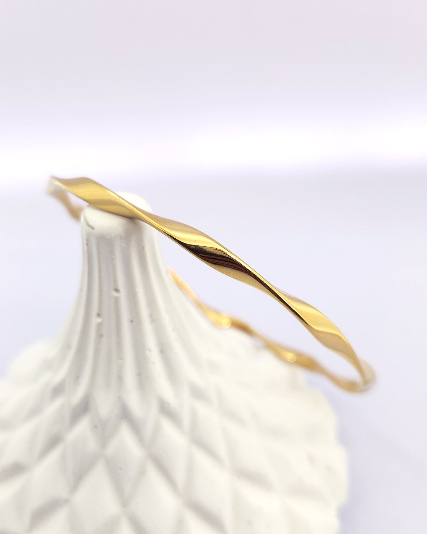 The Sculptural Twist Bangle | 18k Gold Plated Hypoallergenic