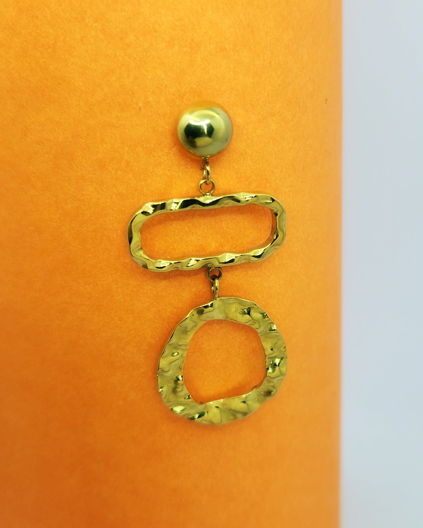 Modern Geometric Danglers
