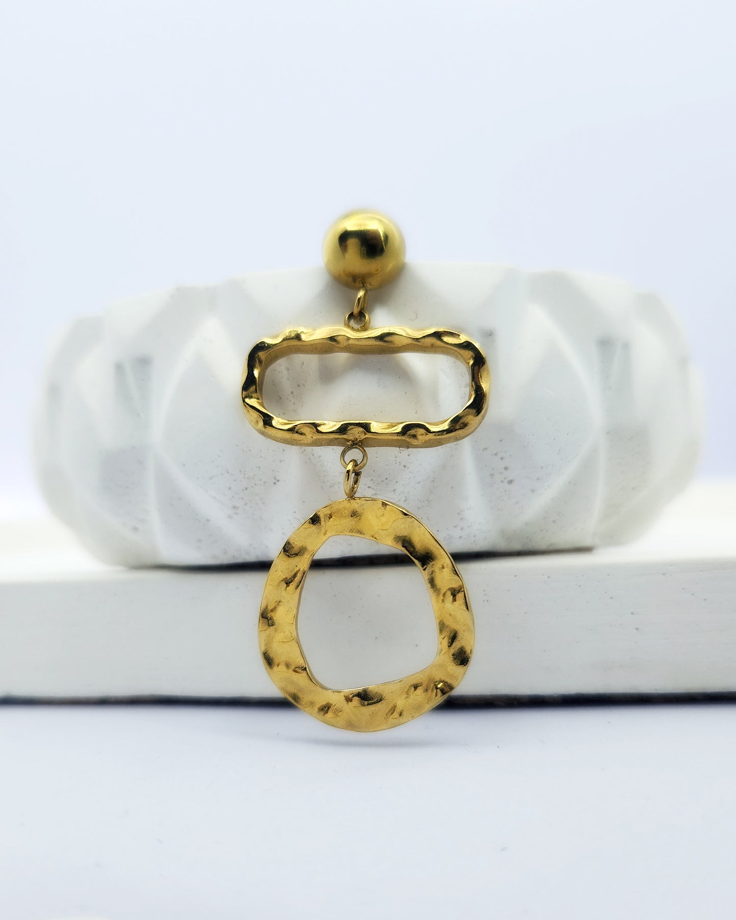 Modern Geometric Danglers