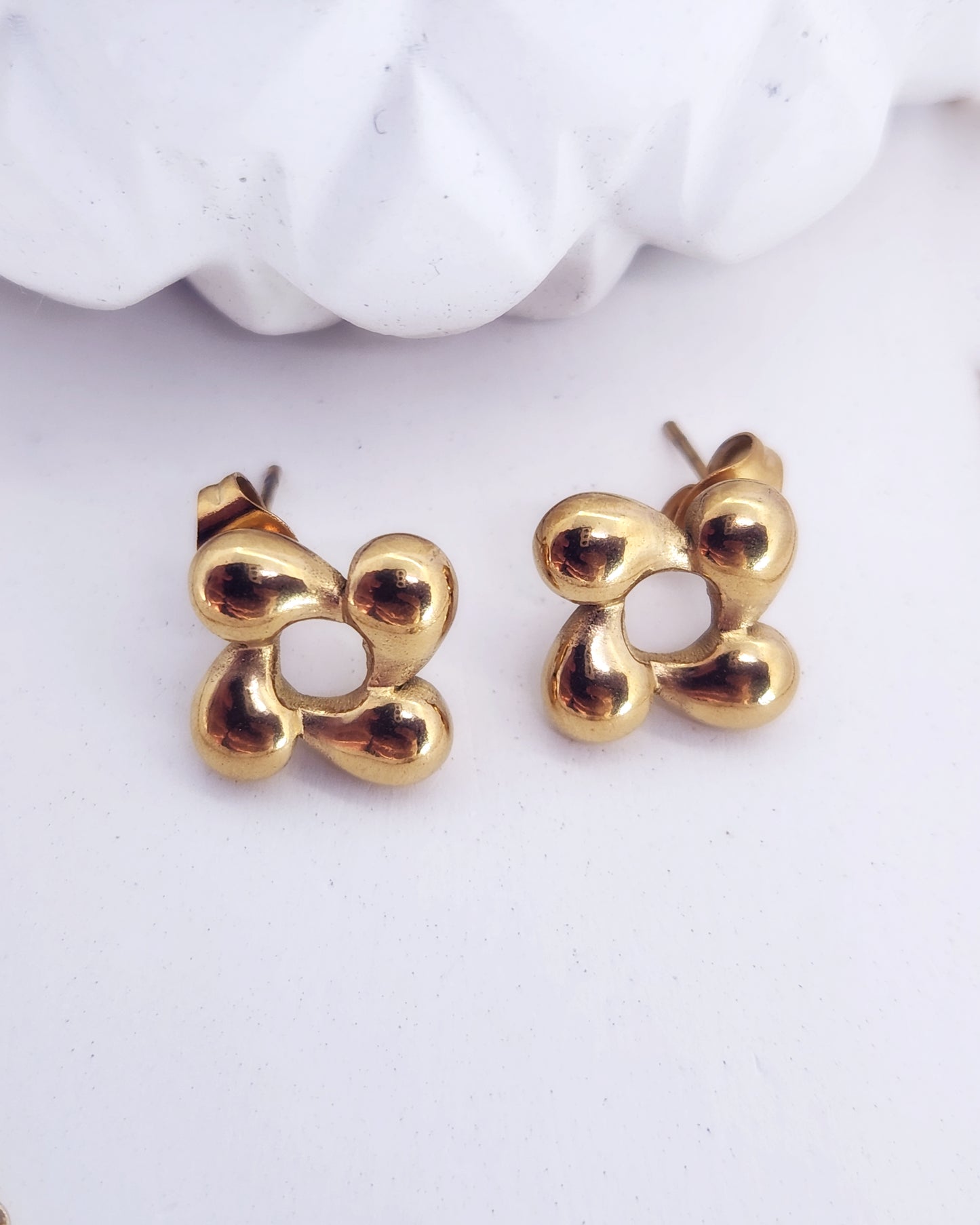 The Bubble Bloom Jewelry Set | A Playful Gold Collection