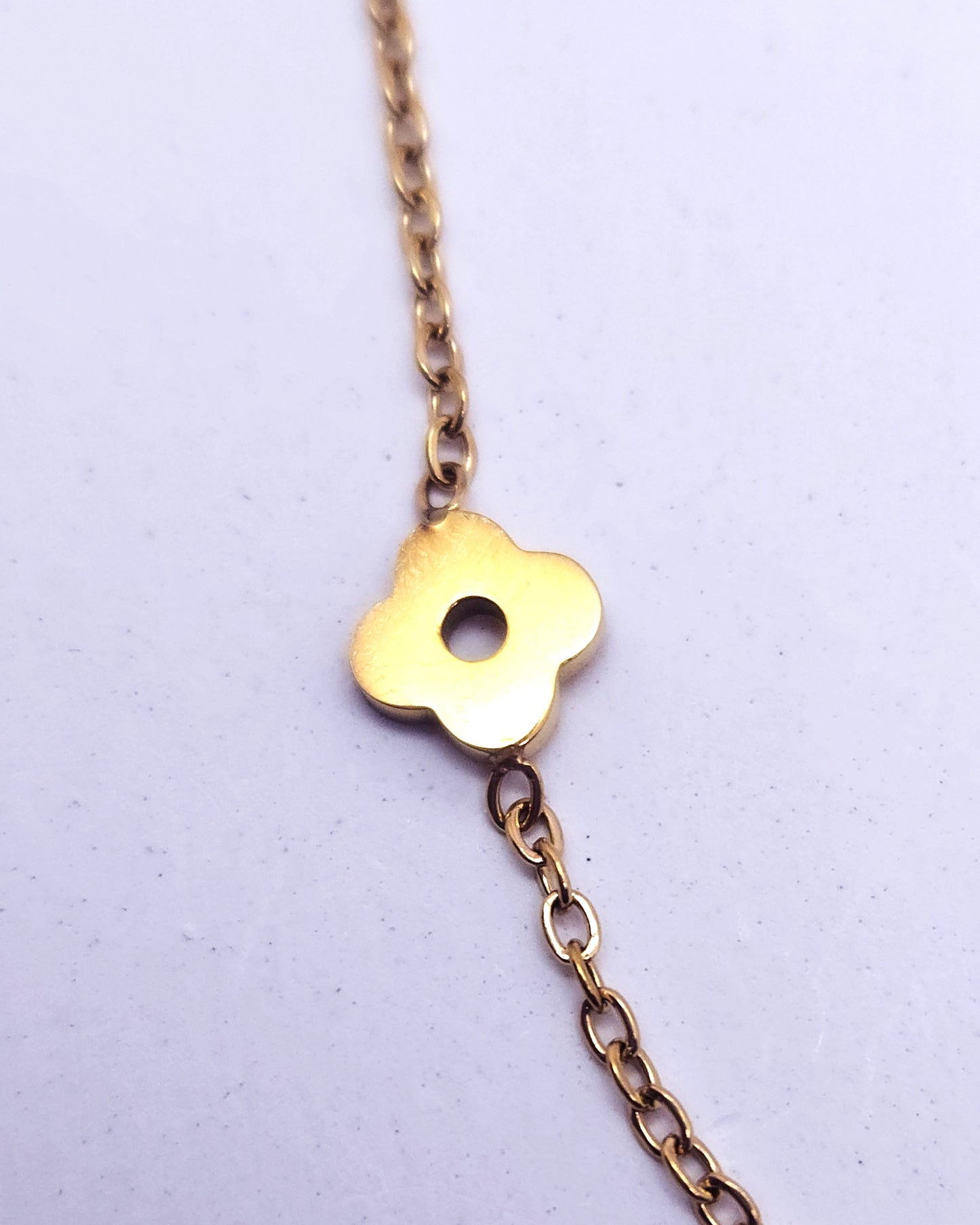 The Clover Solitaire Station Necklace | 18k Gold Plated