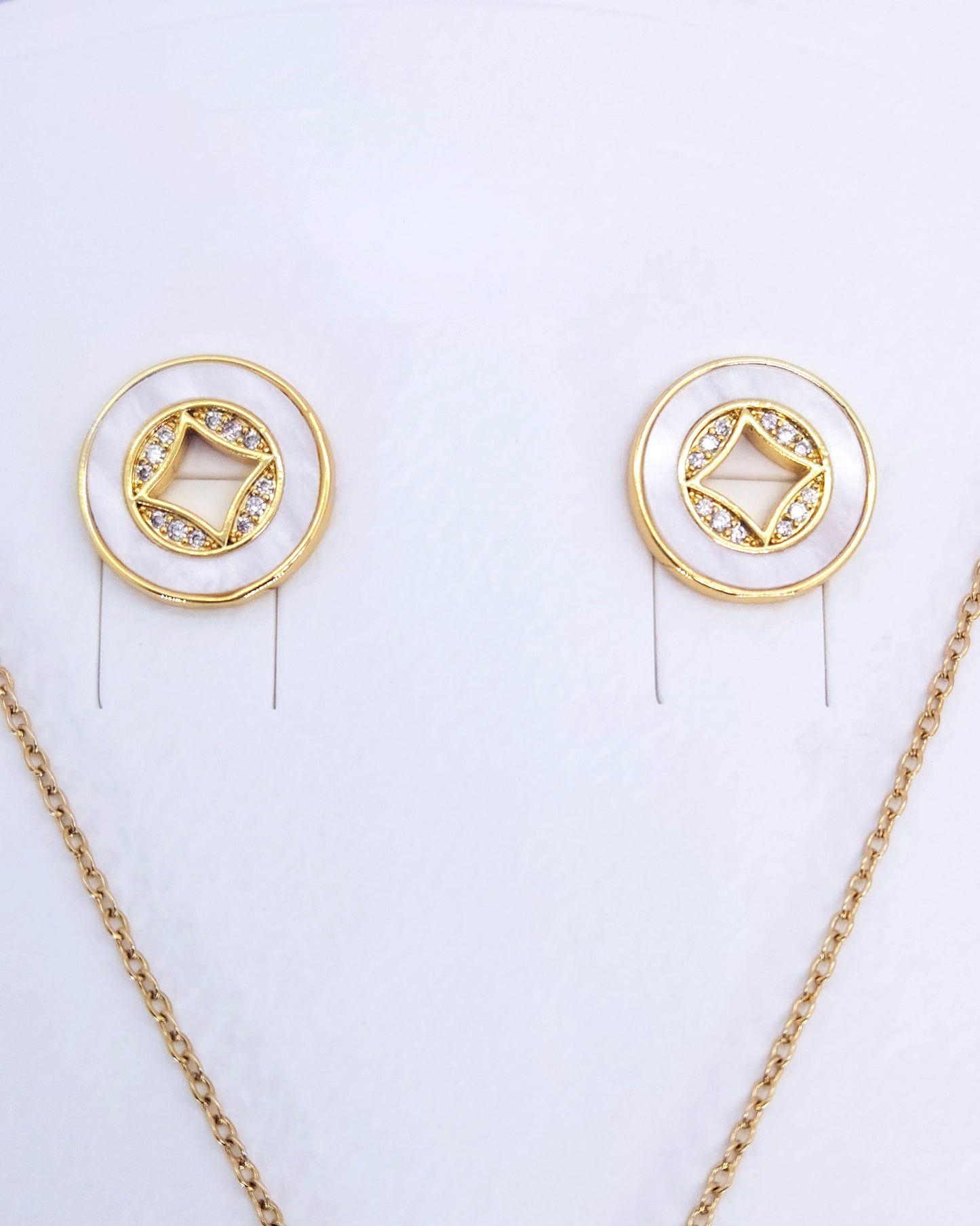 The Elysian Emblem Jewelry Set | 18k Gold Plated Mother of Pearl