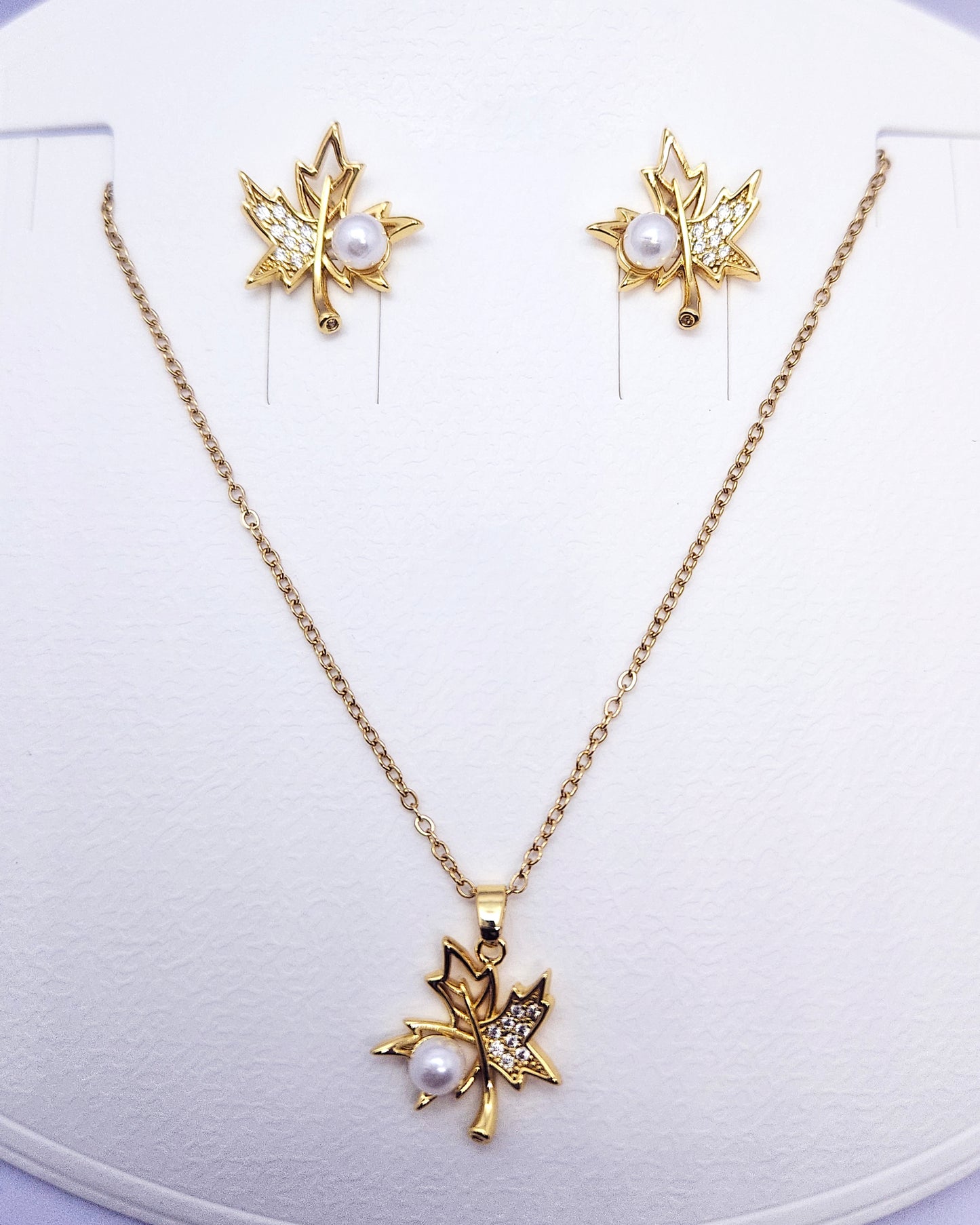 The Gilded Maple Jewelry Set | Pearl & Crystal Leaf Pendant