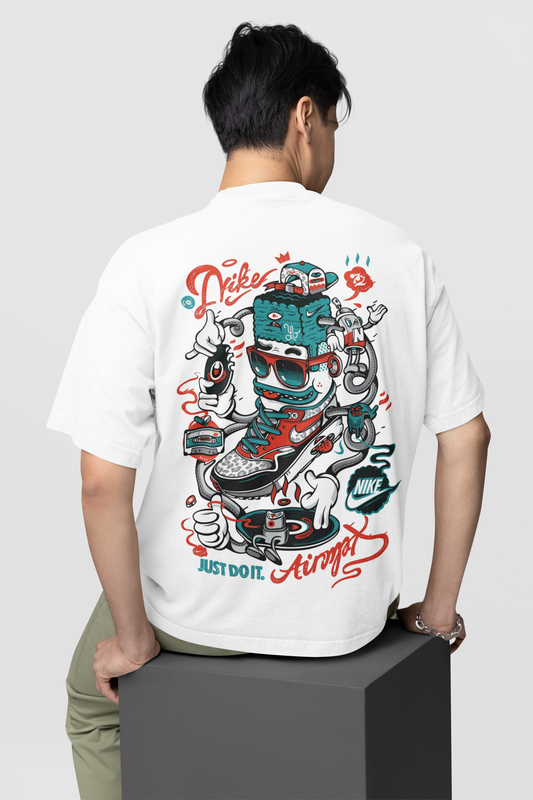 Trendy Sneaker Culture White T-Shirt – Oversized Unisex Streetwear