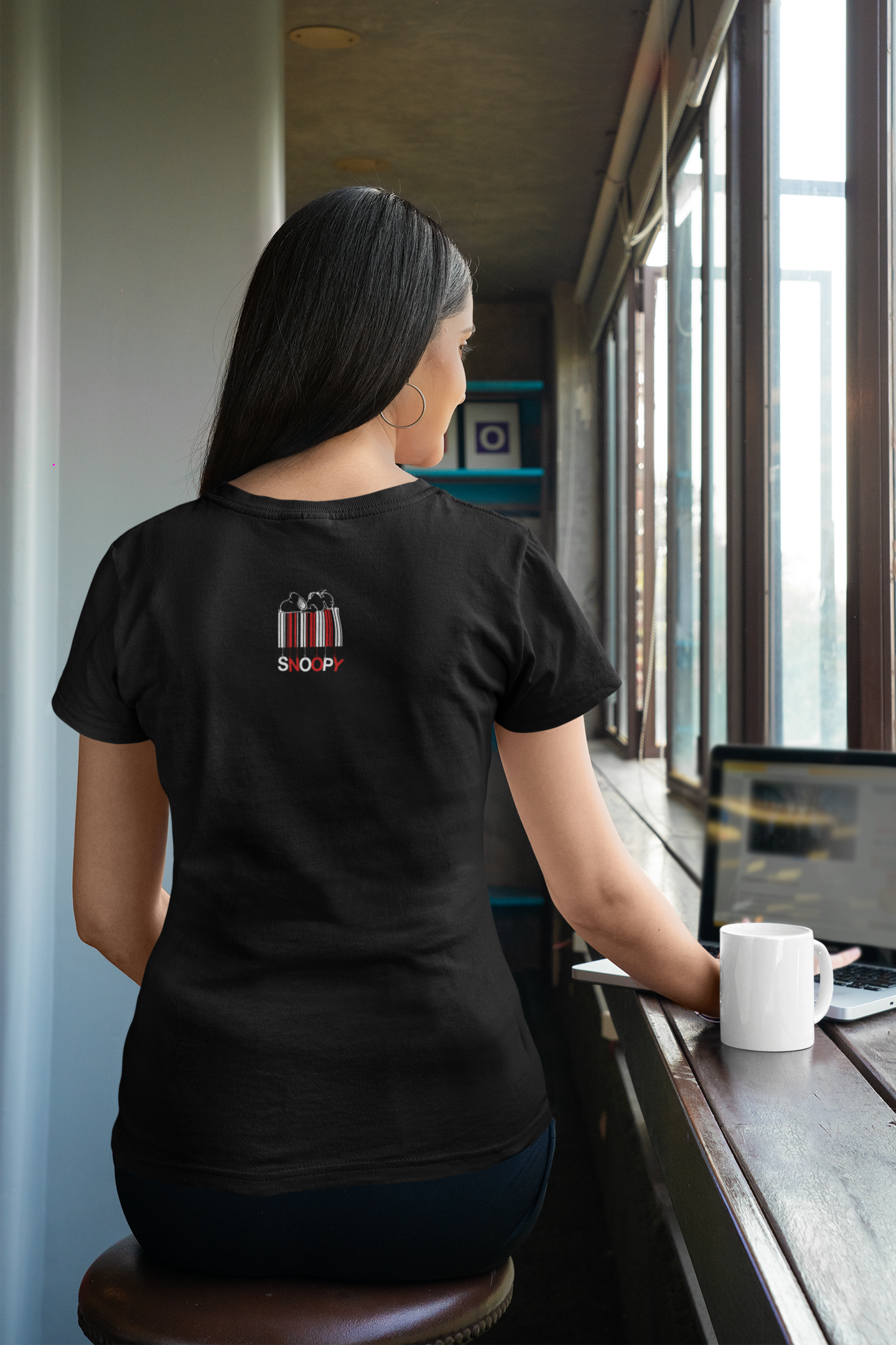 Chic & Nostalgic Black Tee – ‘Snoopy Expressions’ Fun Cartoon Design