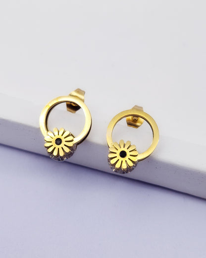 Floating Daisy Studs
