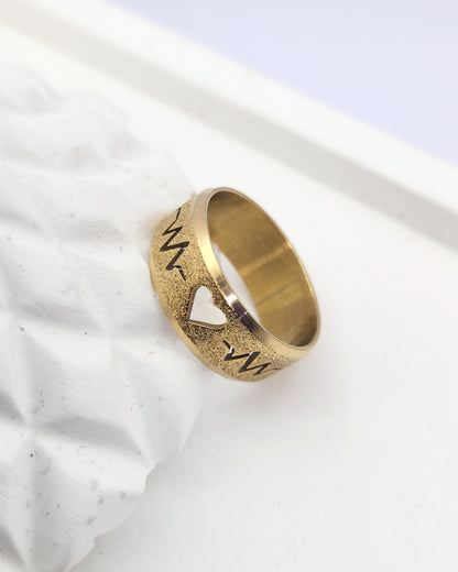 Golden Heartbeat Cutout Band - 18k Gold Plated